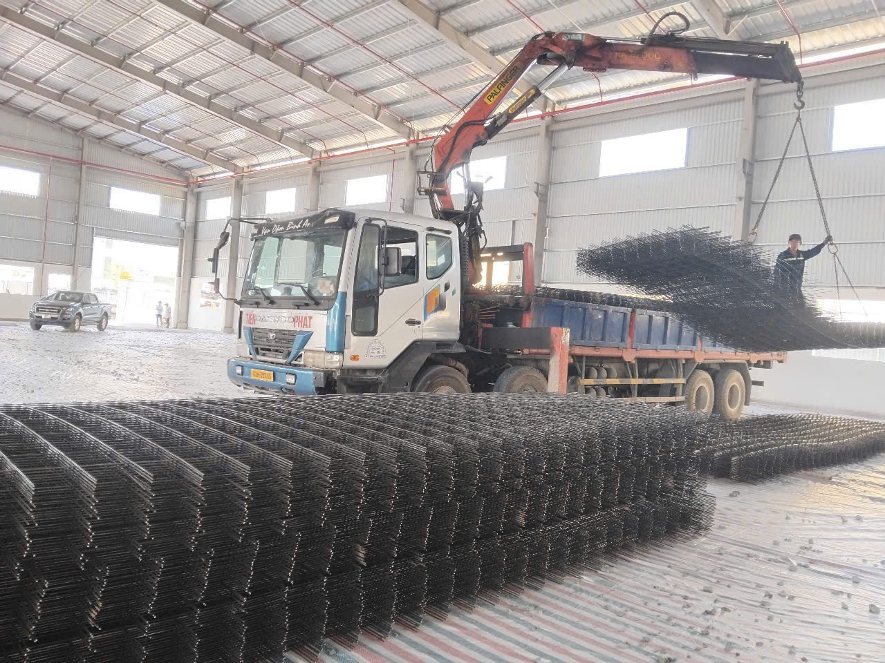 Cách lắp đặt lưới thép hàn đúng kỹ thuật để đảm bảo chất lượng bê tông
